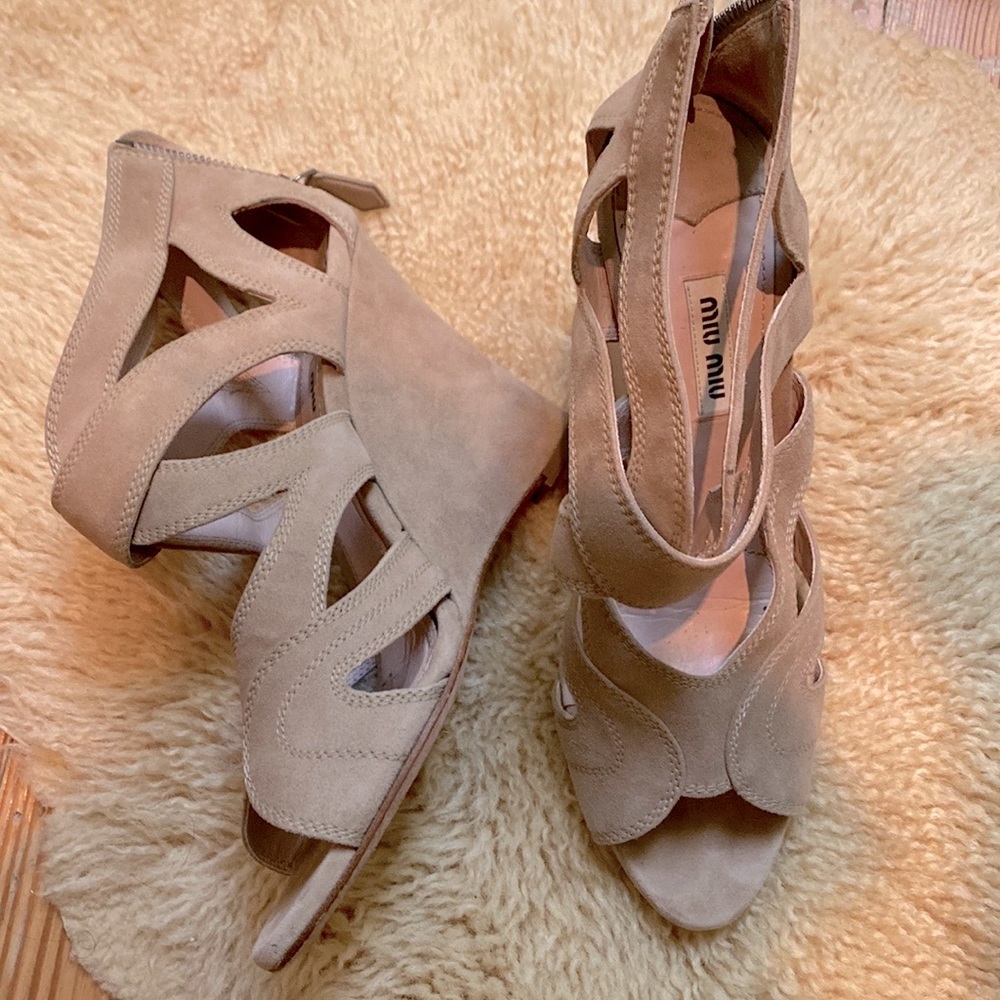 Miu Miu Nude Tan Suede Leather Wedge Heels Sandal Size 39